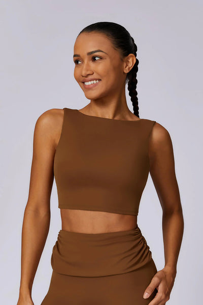 MALYRA Stilvolles Sport-Outfit: Zweiteiliges Set mit rückenfreiem Top