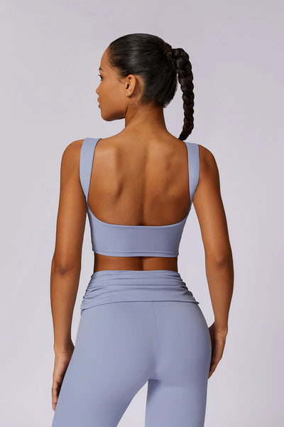MALYRA Stilvolles Sport-Outfit: Zweiteiliges Set mit rückenfreiem Top