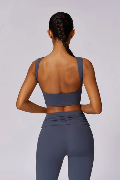 MALYRA Stilvolles Sport-Outfit: Zweiteiliges Set mit rückenfreiem Top